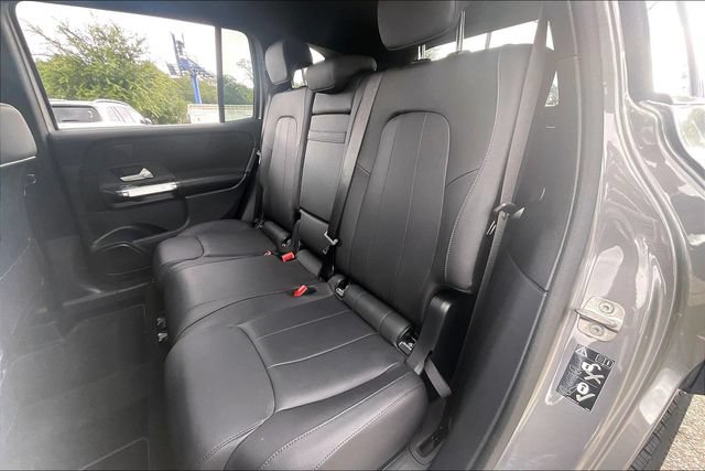 Used 2025 Mercedes-Benz GLB 250 image 22
