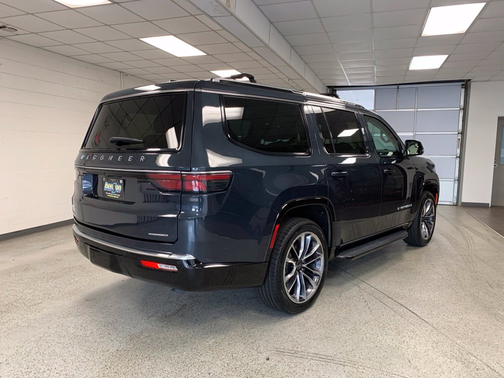 Used 2023 Jeep Wagoneer Series II w/ Premium Group I AWD/4WD image 6