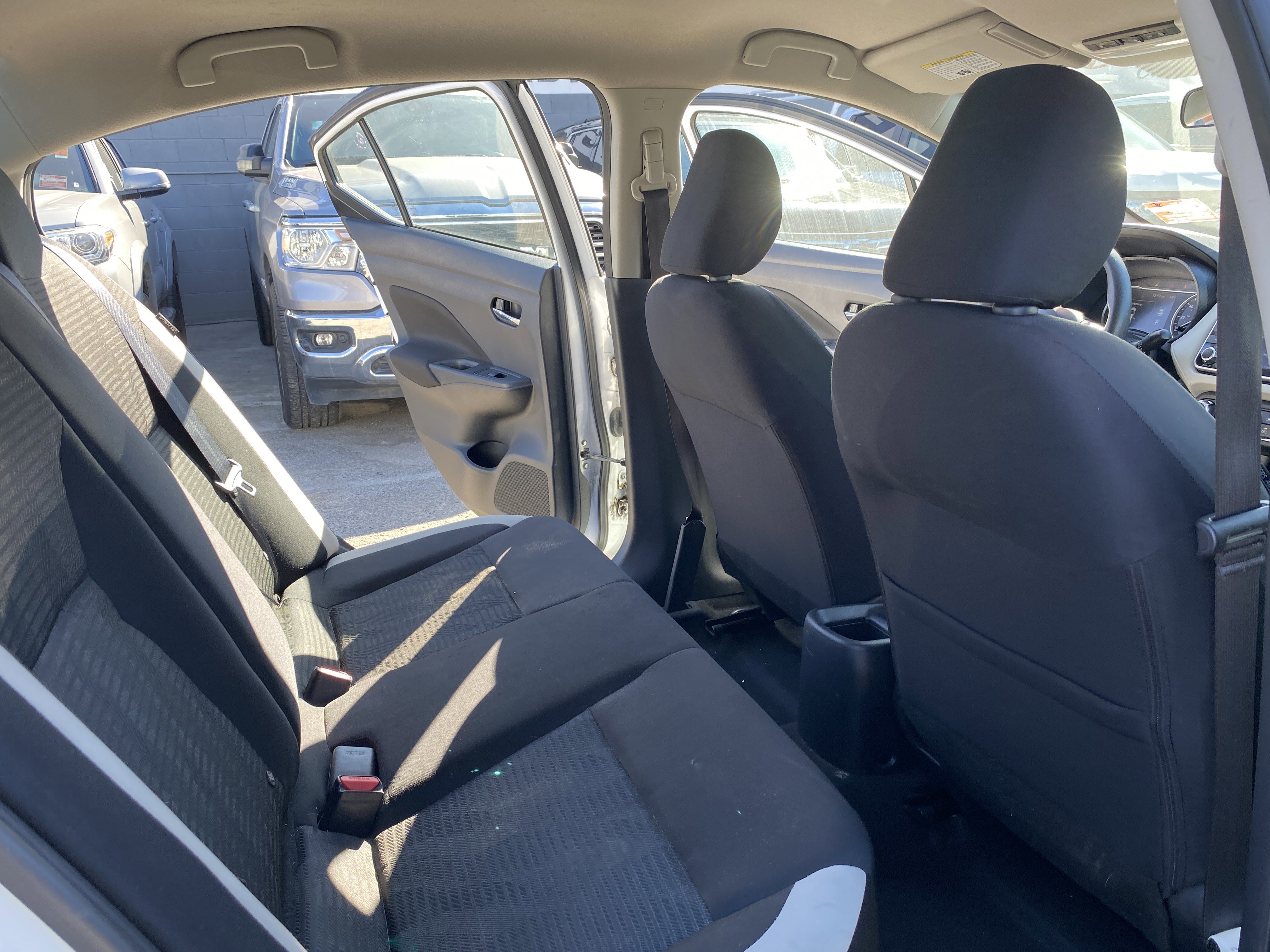 Used 2022 Nissan Versa SV image 20