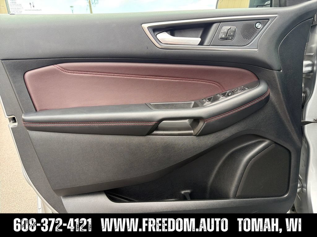 Used 2022 Ford Edge Titanium w/ Equipment Group 301A AWD/4WD image 10