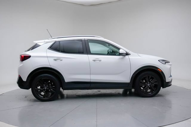 Used 2024 Buick Encore GX Sport Touring FWD image 9