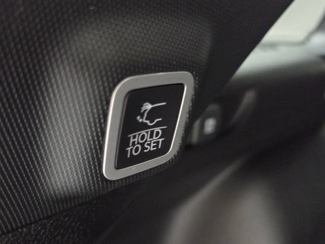 New 2026 Jeep Grand Cherokee Altitude RWD image 12