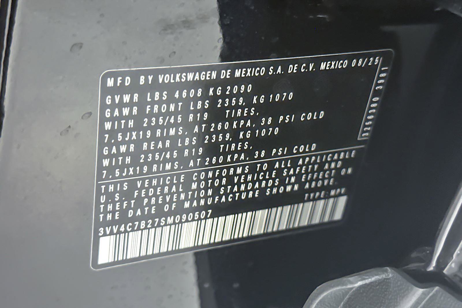 New 2025 Volkswagen Taos SEL image 27