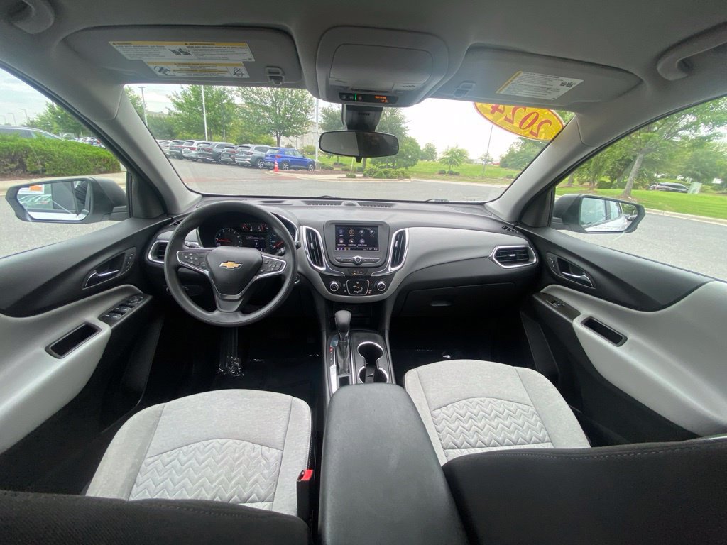 Used 2024 Chevrolet Equinox LS FWD image 33