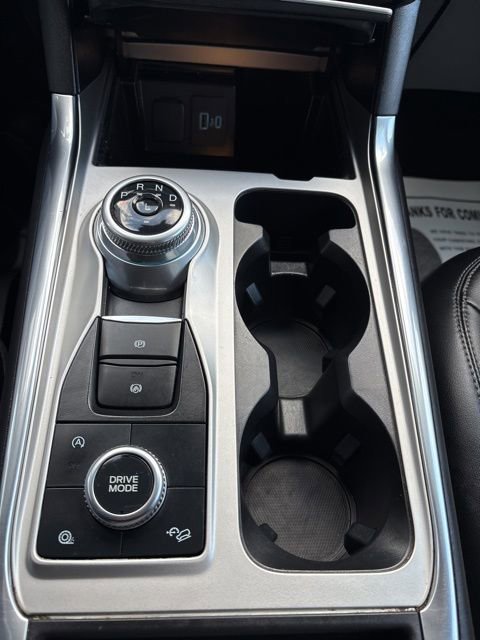 Used 2023 Ford Explorer XLT w/ Equipment Group 202A AWD/4WD image 23