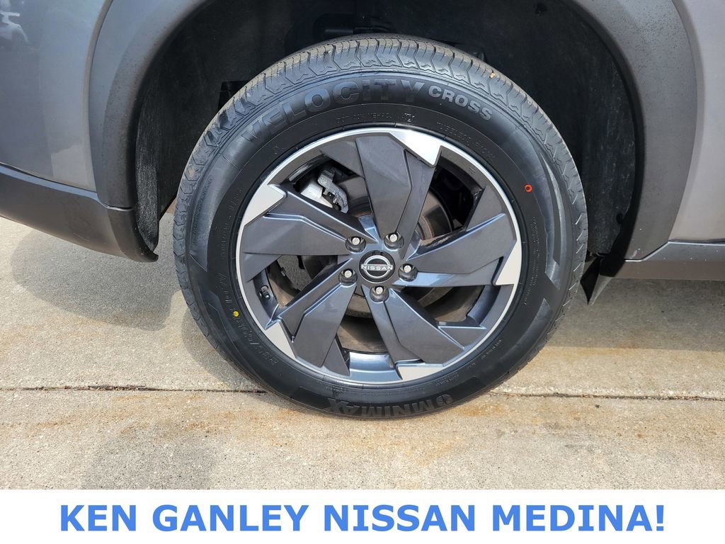 Certified 2025 Nissan Rogue SV AWD/4WD image 21