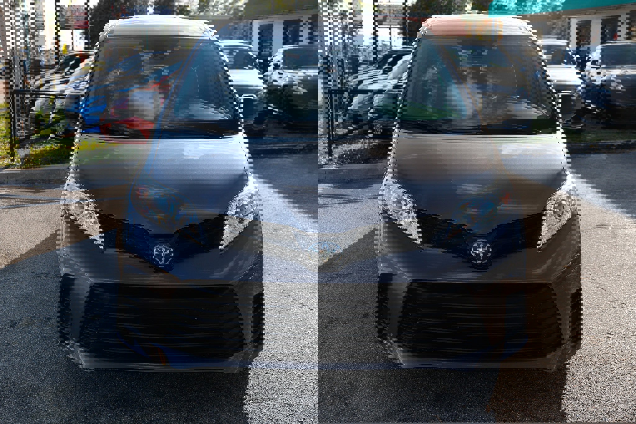 Used 2019 Toyota Sienna L image 24