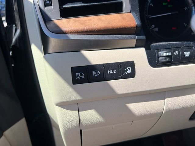 Used 2020 Lexus LX 570 4WD w/ Luxury Package image 13