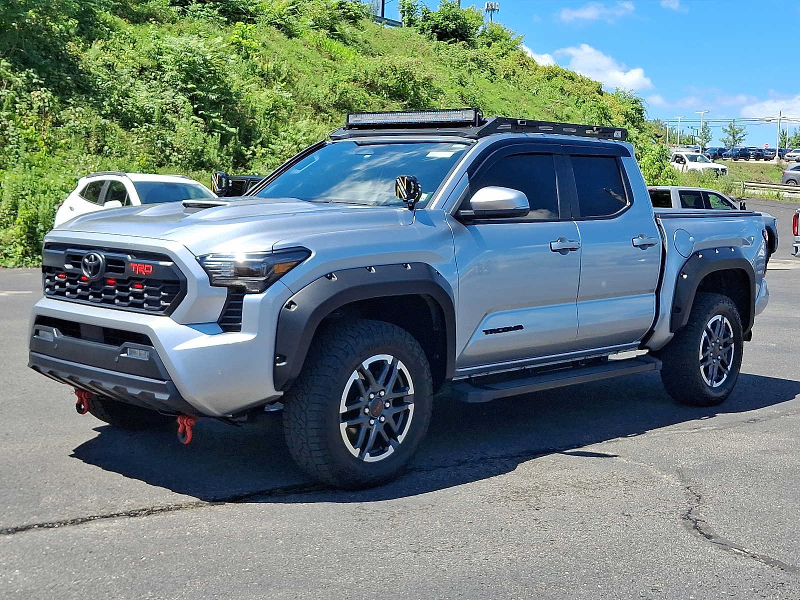 Used 2024 Toyota Tacoma TRD Sport w/ TRD Sport Upgrade Package AWD/4WD image 3