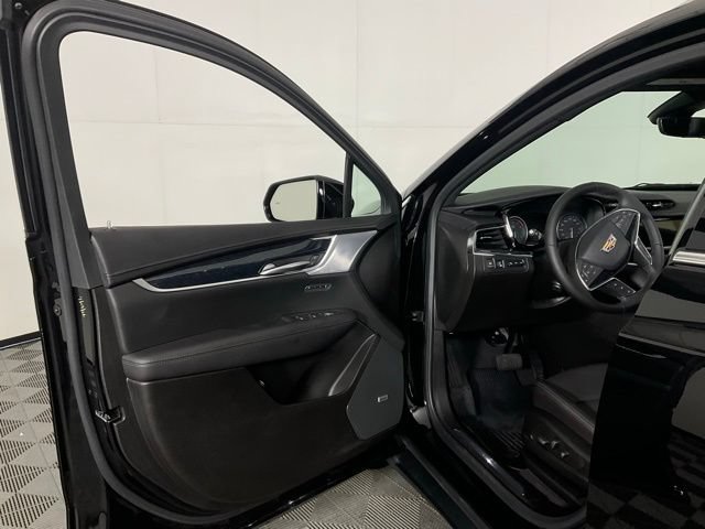 Certified 2025 Cadillac XT5 Premium Luxury w/ Technology Package AWD/4WD image 22
