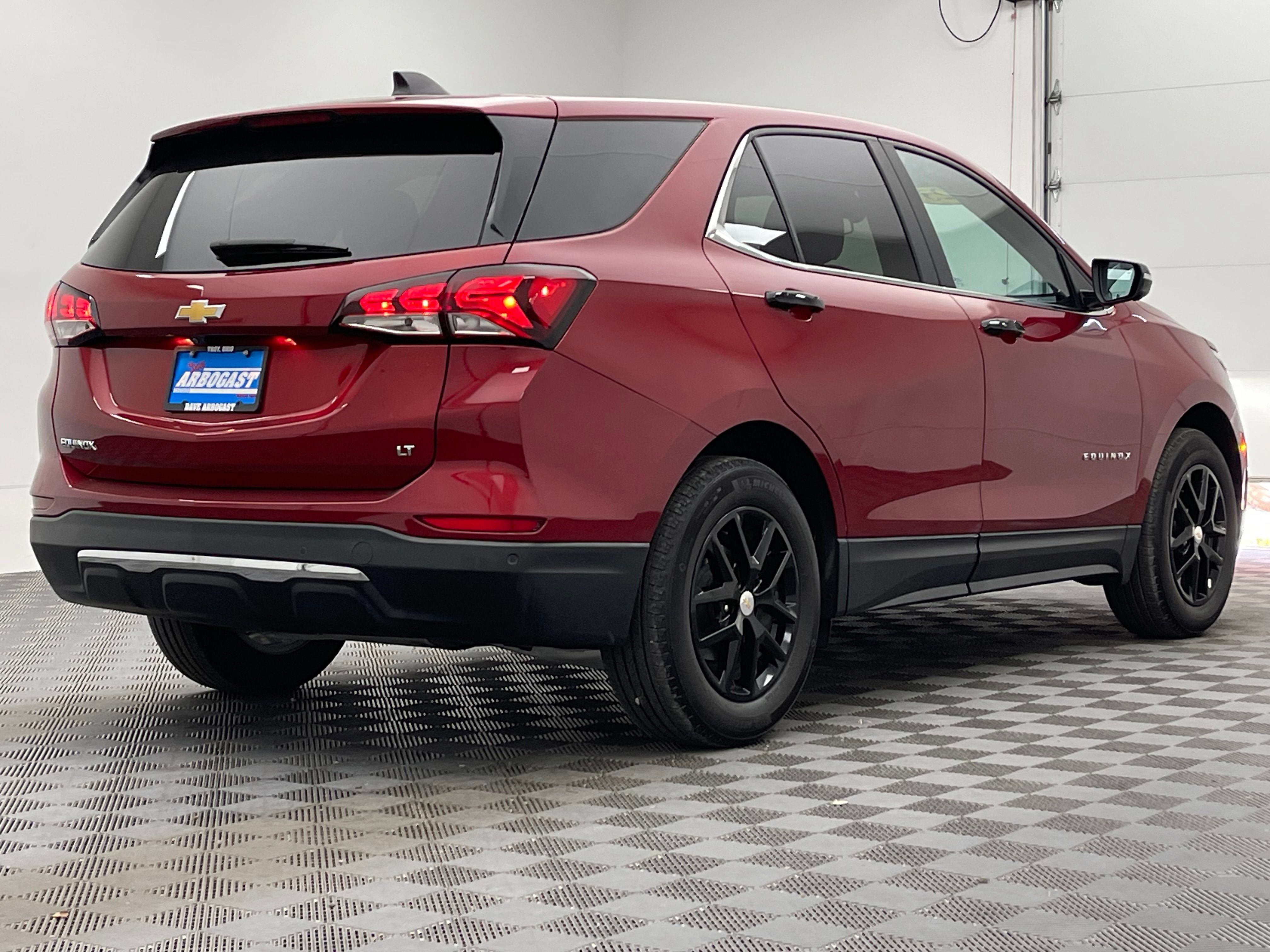 Used 2023 Chevrolet Equinox LT FWD image 7