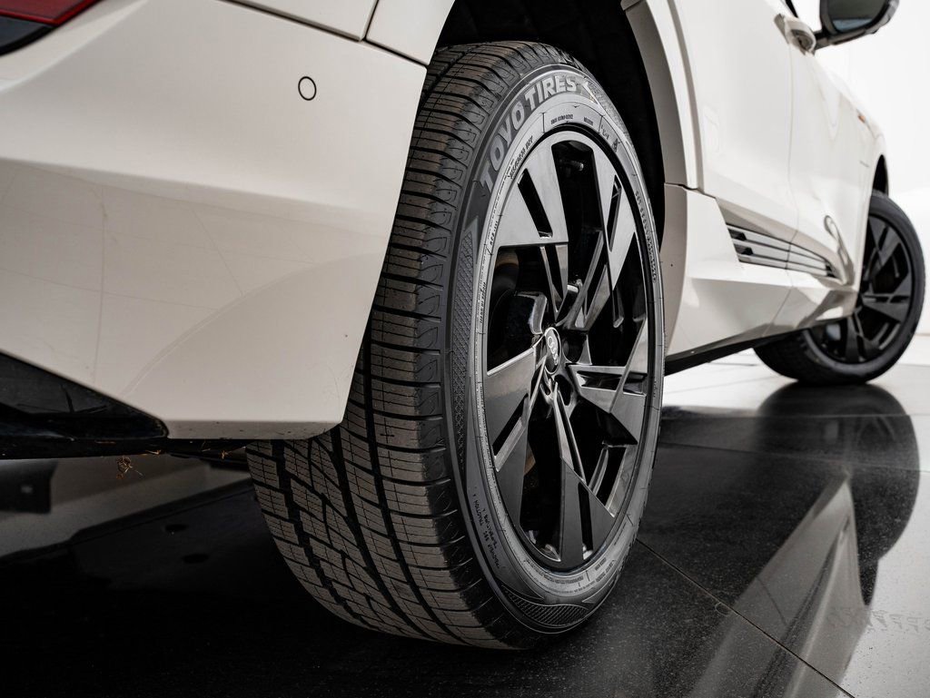 Used 2021 Audi e-tron Premium w/ Convenience Plus Package AWD/4WD image 48