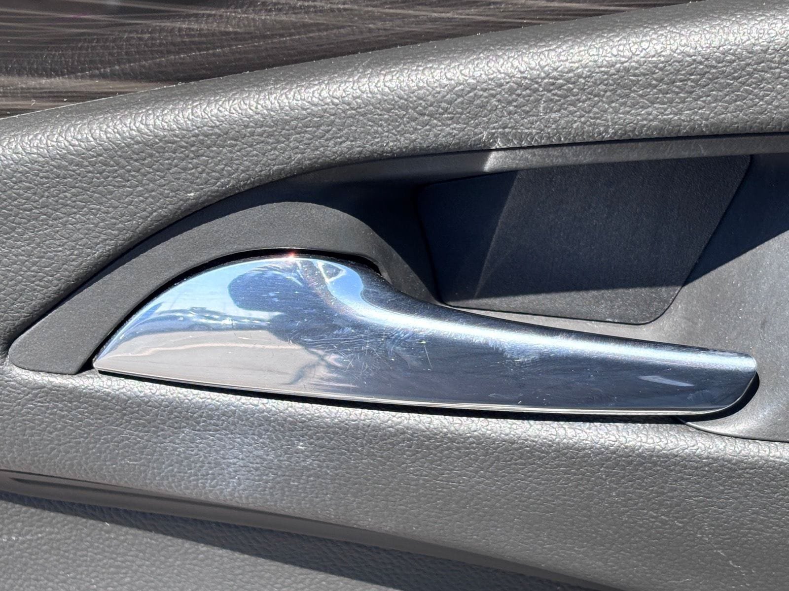 Used 2019 Buick Envision Essence FWD image 20