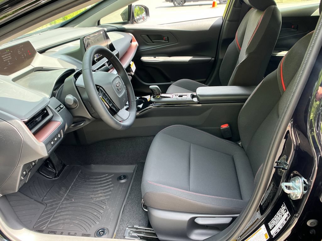 New 2026 Toyota Prius Plug-In Hybrid FWD image 9