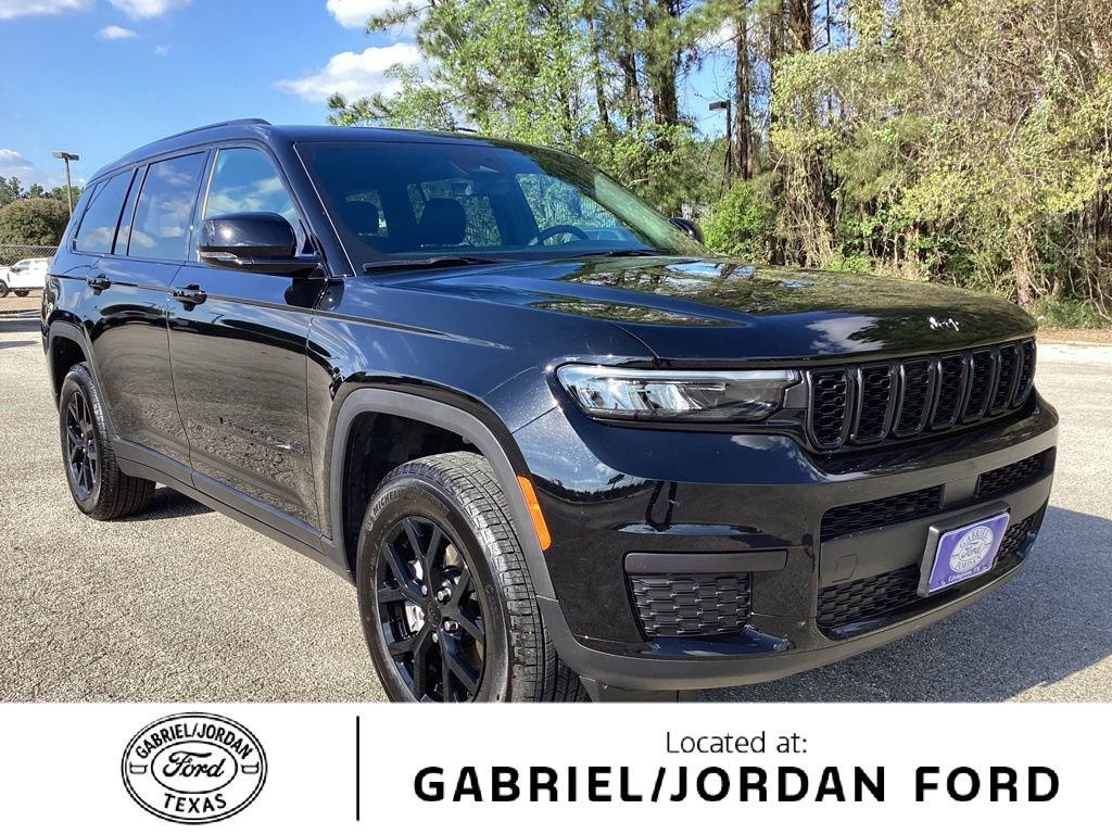 Used 2025 Jeep Grand Cherokee L Altitude image 1