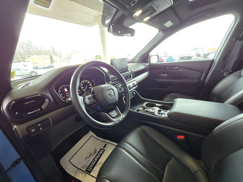 Used 2024 Honda Pilot TrailSport image 10
