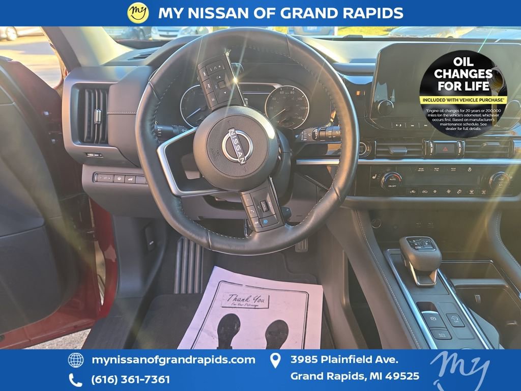 Used 2023 Nissan Pathfinder SL image 28