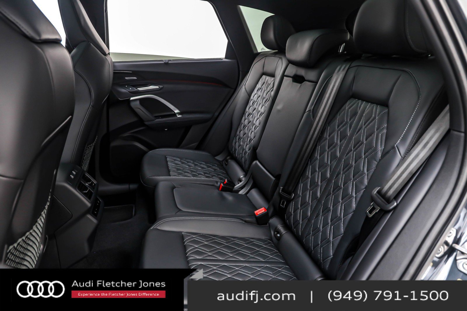 New 2025 Audi SQ5 Prestige image 8