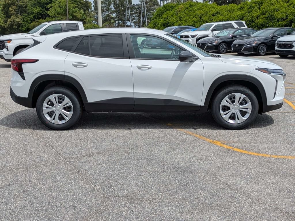 New 2026 Chevrolet Trax LS FWD image 3