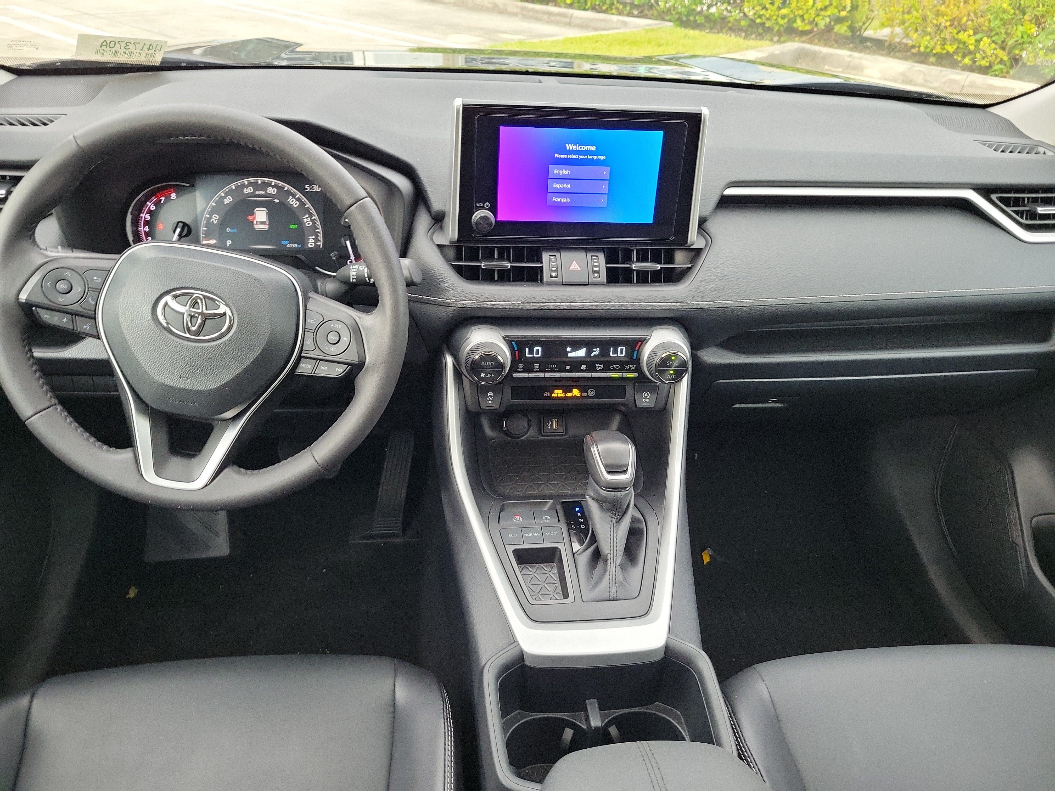 Used 2025 Toyota RAV4 XLE Premium FWD image 17