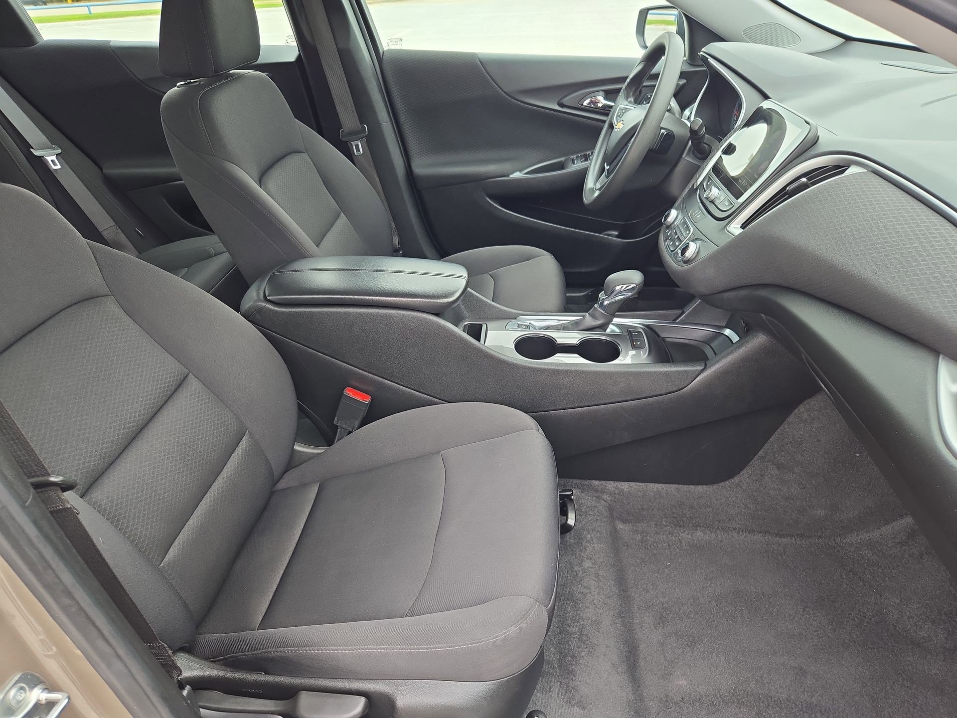 Used 2024 Chevrolet Malibu LT FWD image 30