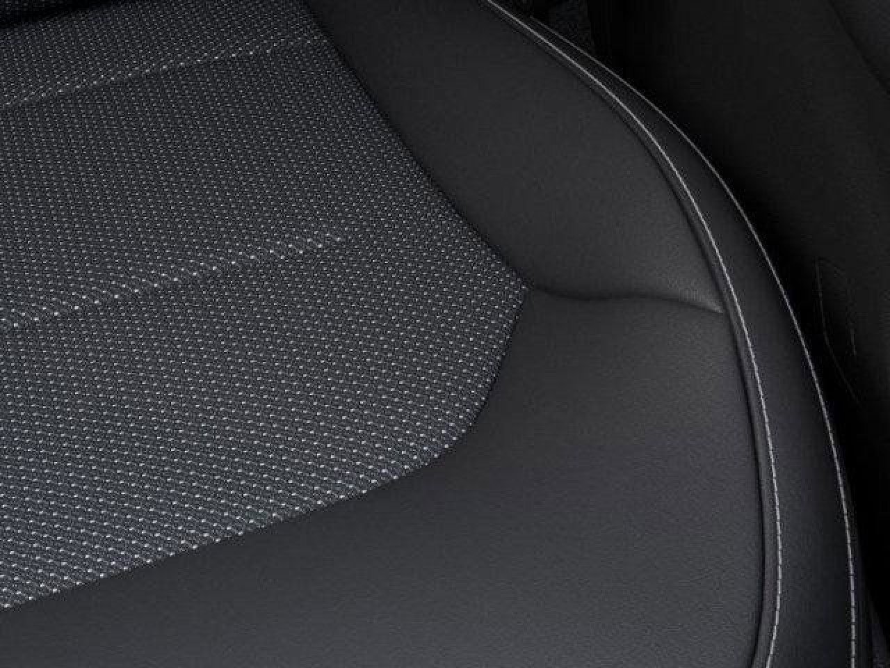 New 2025 Kia EV6 Light w/ Light LR Technology Package image 24