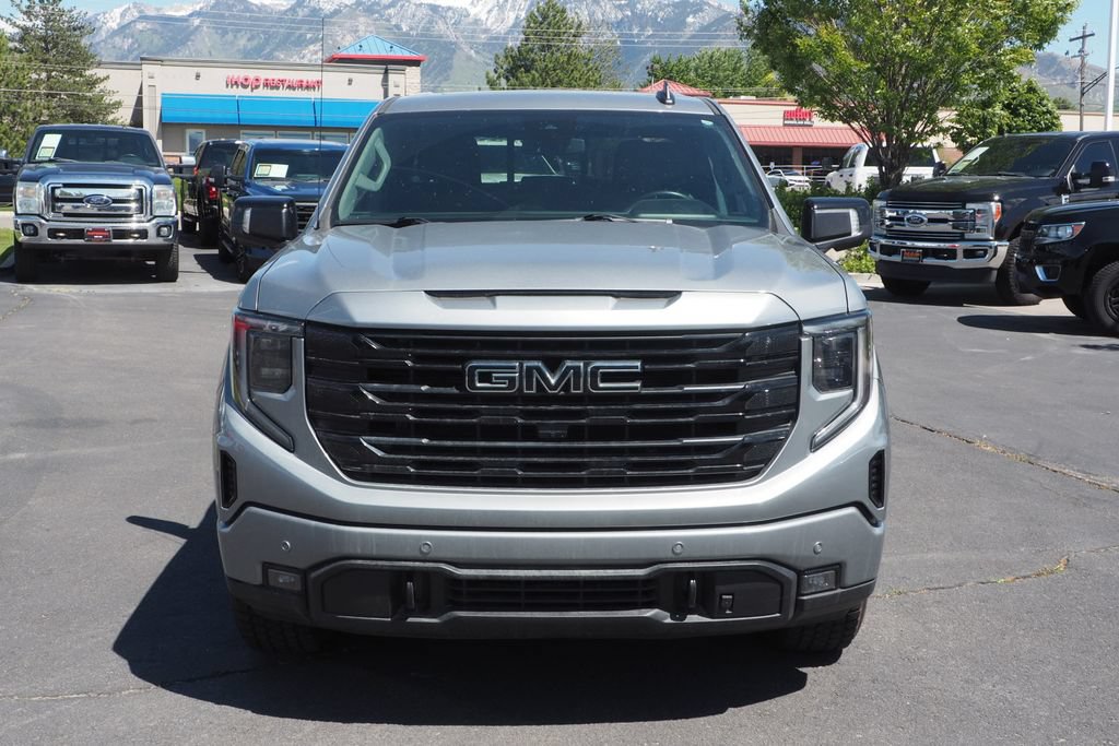 Used 2024 GMC Sierra 1500 Elevation w/ Elevation Premium Package AWD/4WD image 2