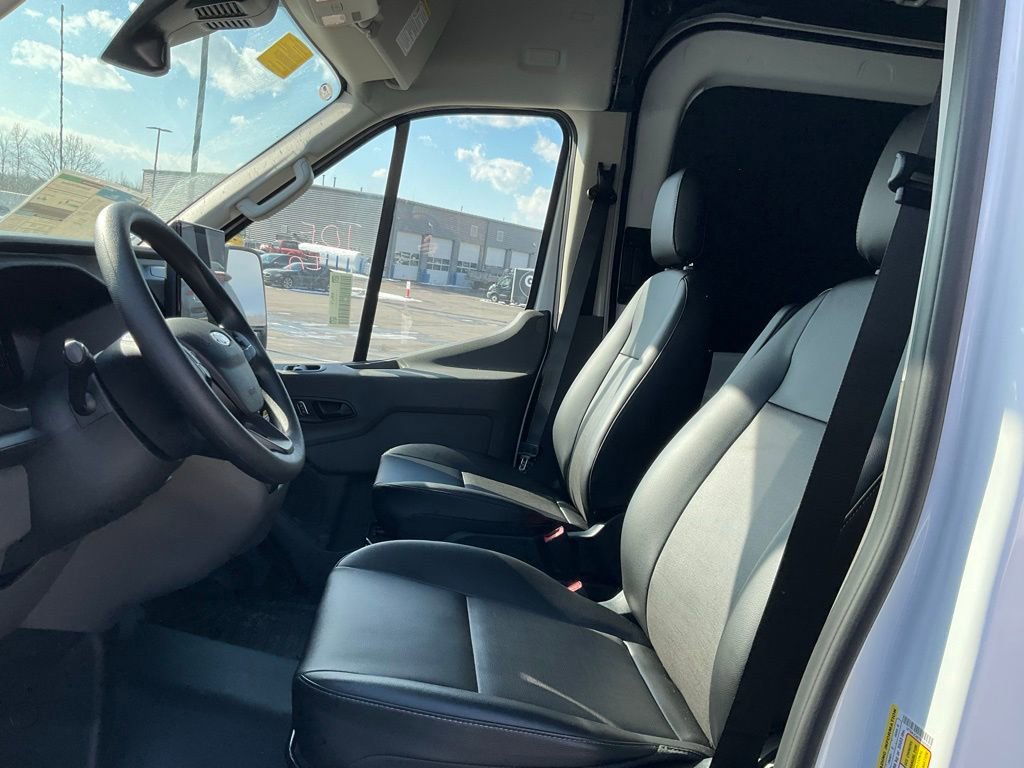 New 2026 Ford Transit 250 148 Medium Roof Extended AWD w/ Load Area Protection Package image 18