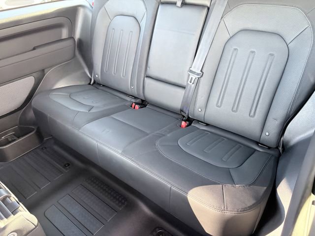 Used 2022 Land Rover Defender 90 X-Dynamic S image 24