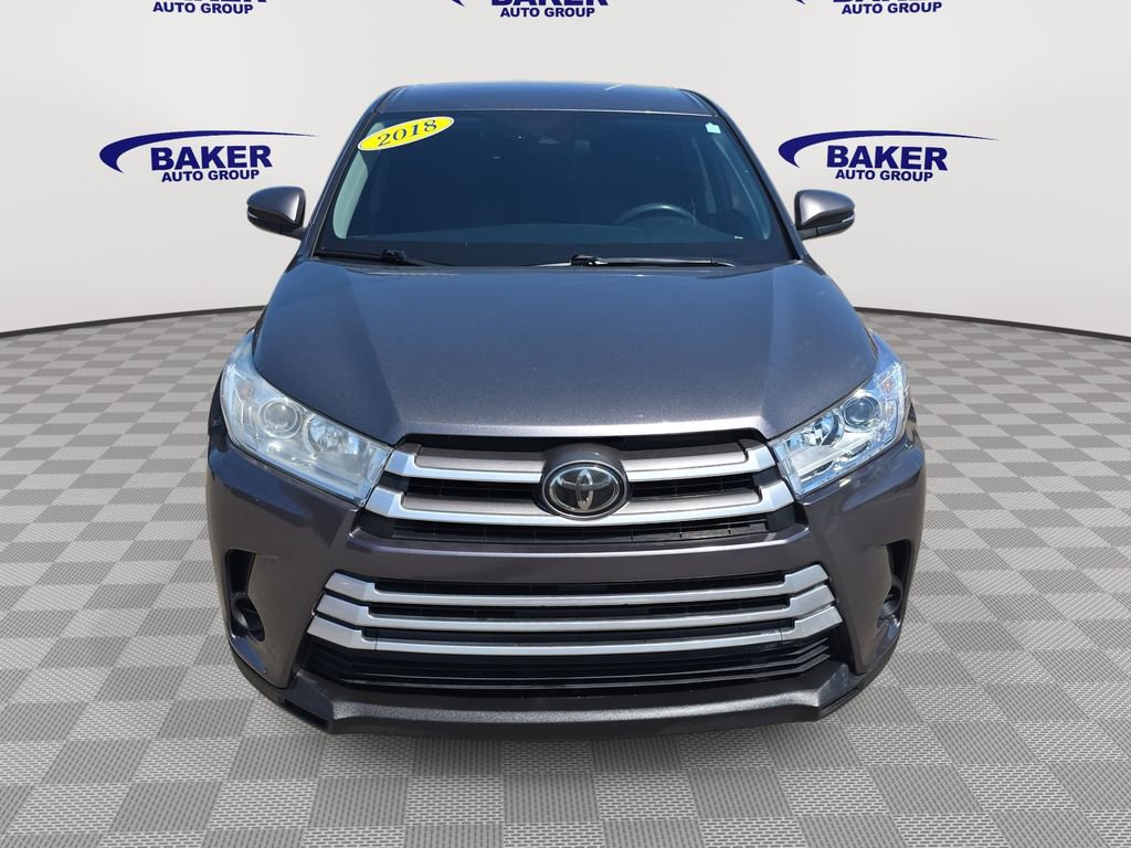 Used 2018 Toyota Highlander LE AWD/4WD image 2