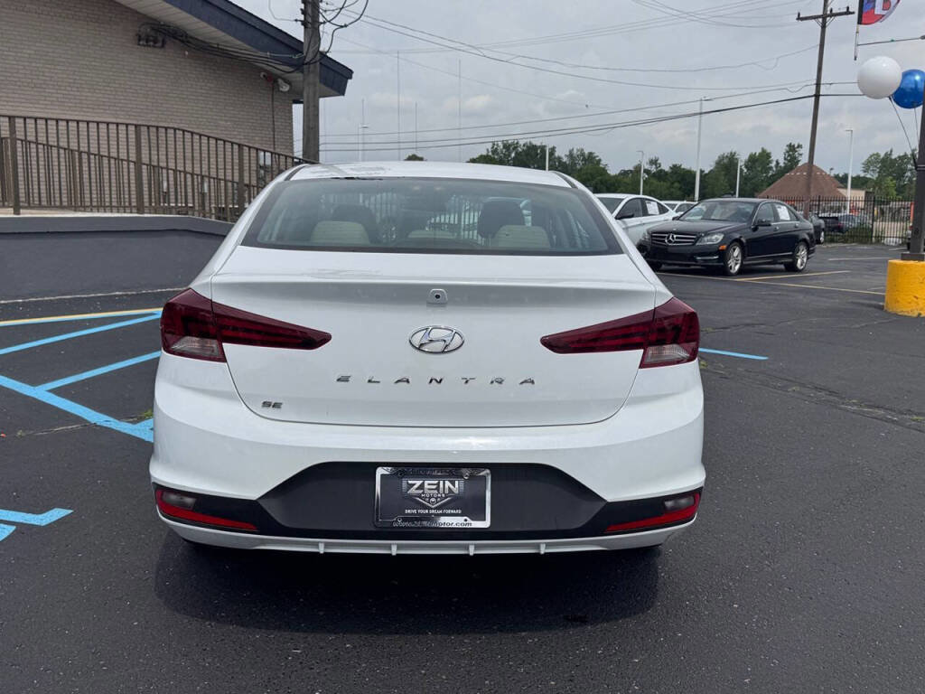 Used 2020 Hyundai Elantra SE image 21