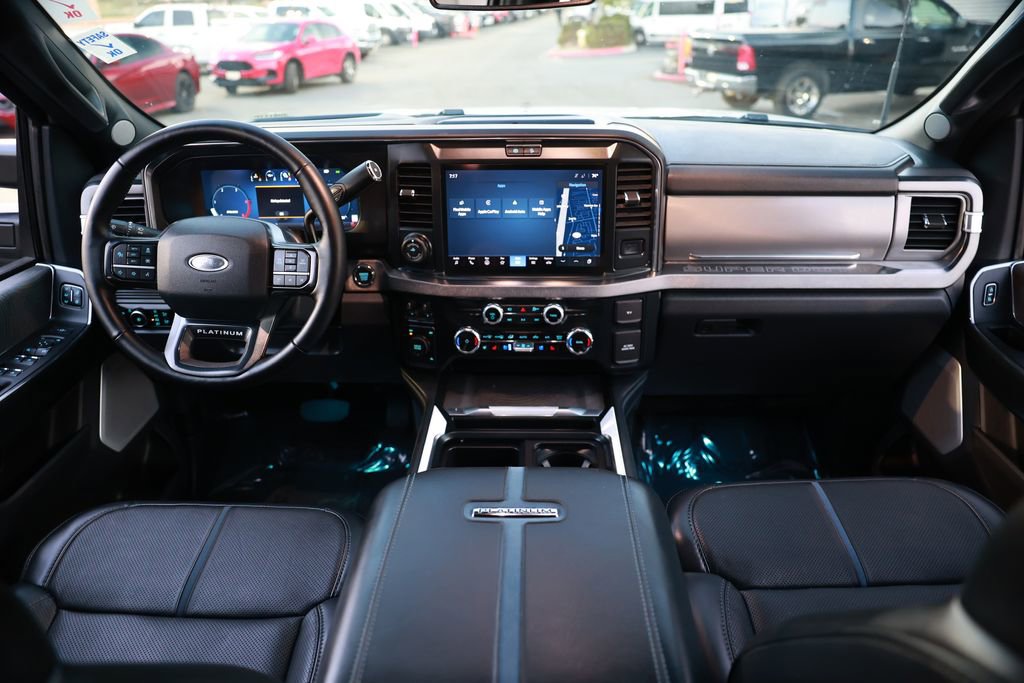 Used 2025 Ford F450 Platinum w/ FX4 Off-Road Package AWD/4WD image 28