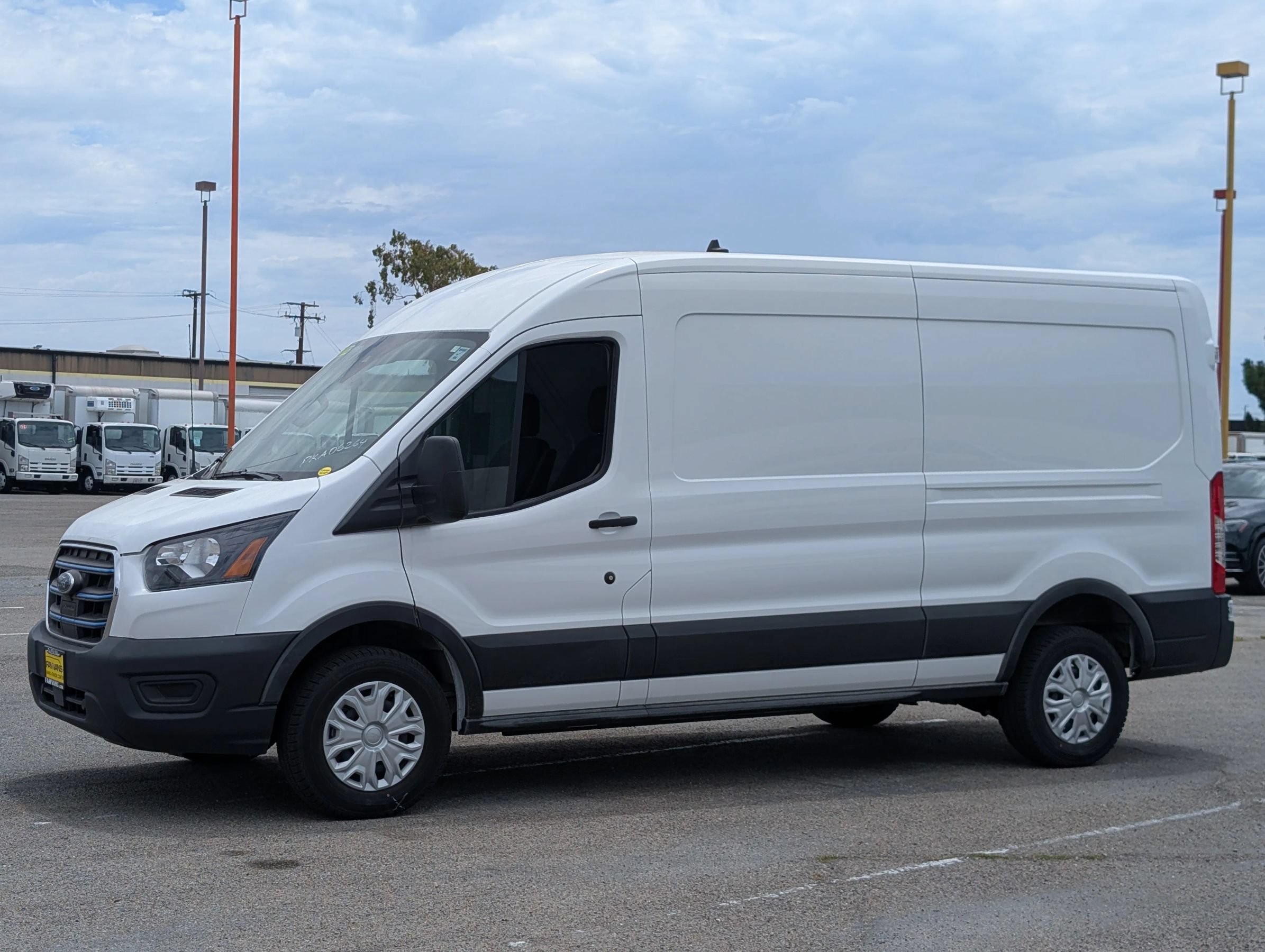Used 2023 Ford E-Transit Medium Roof RWD image 4