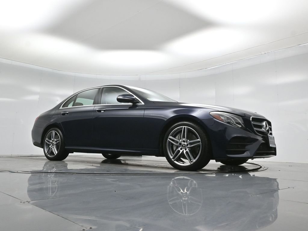 Used 2019 Mercedes-Benz E 450 4MATIC Sedan image 3