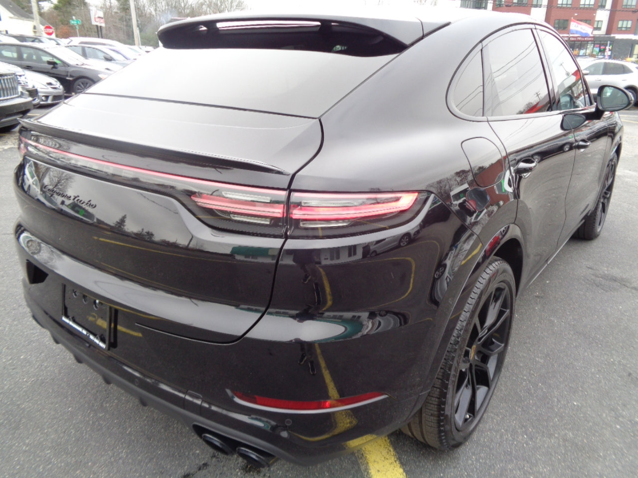 Used 2021 Porsche Cayenne Turbo w/ Performance Package (PG2) AWD/4WD image 19