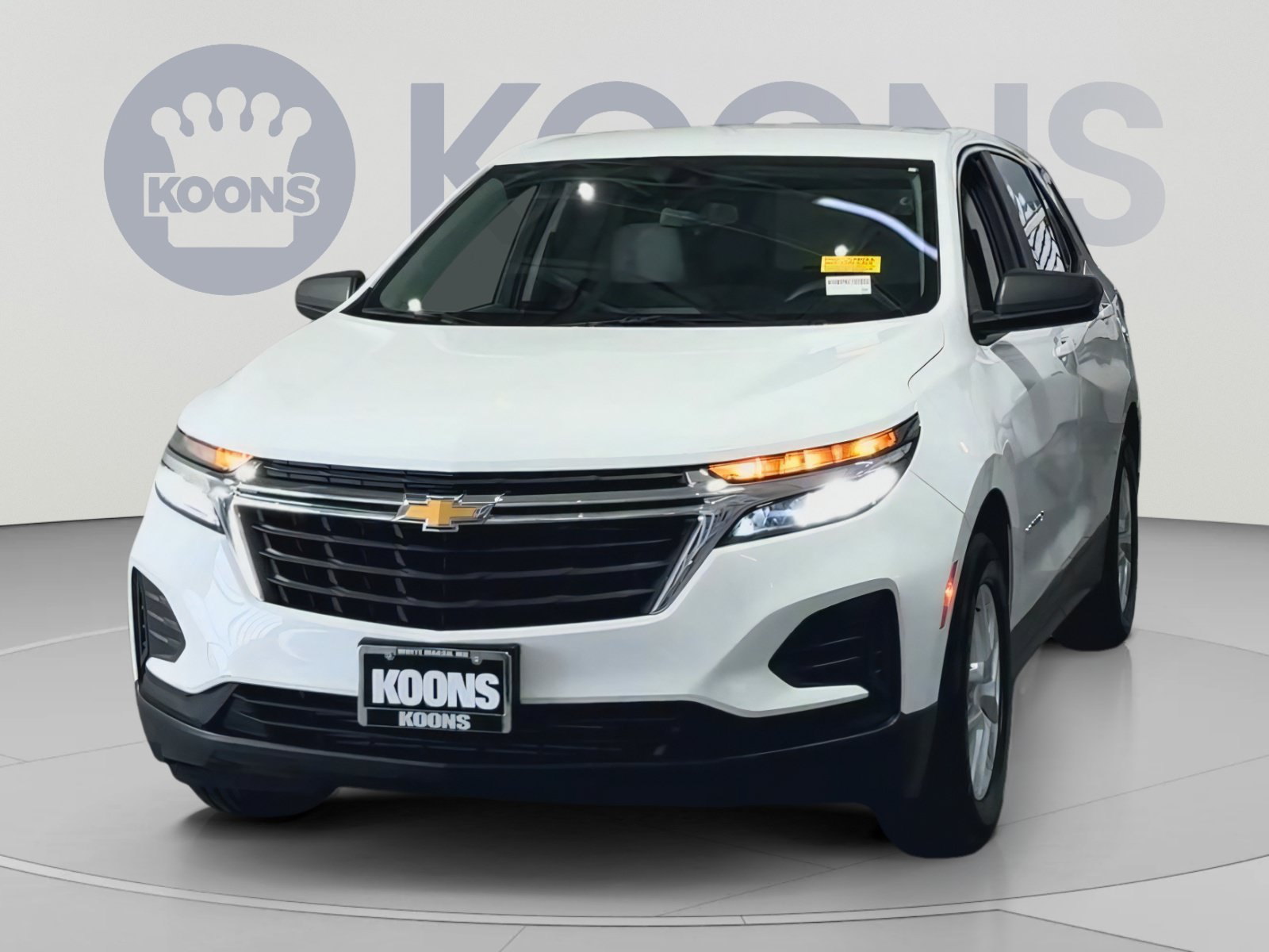 Used 2024 Chevrolet Equinox LS w/ LS Convenience Package FWD image 4