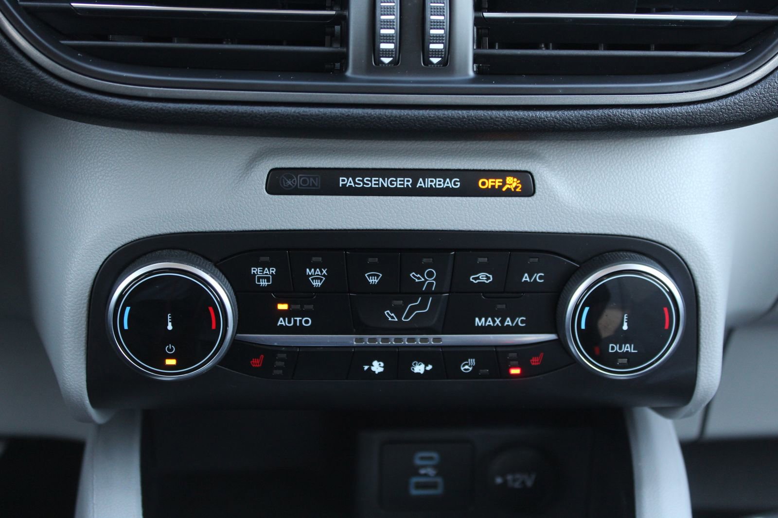 Used 2023 Ford Escape Active image 18