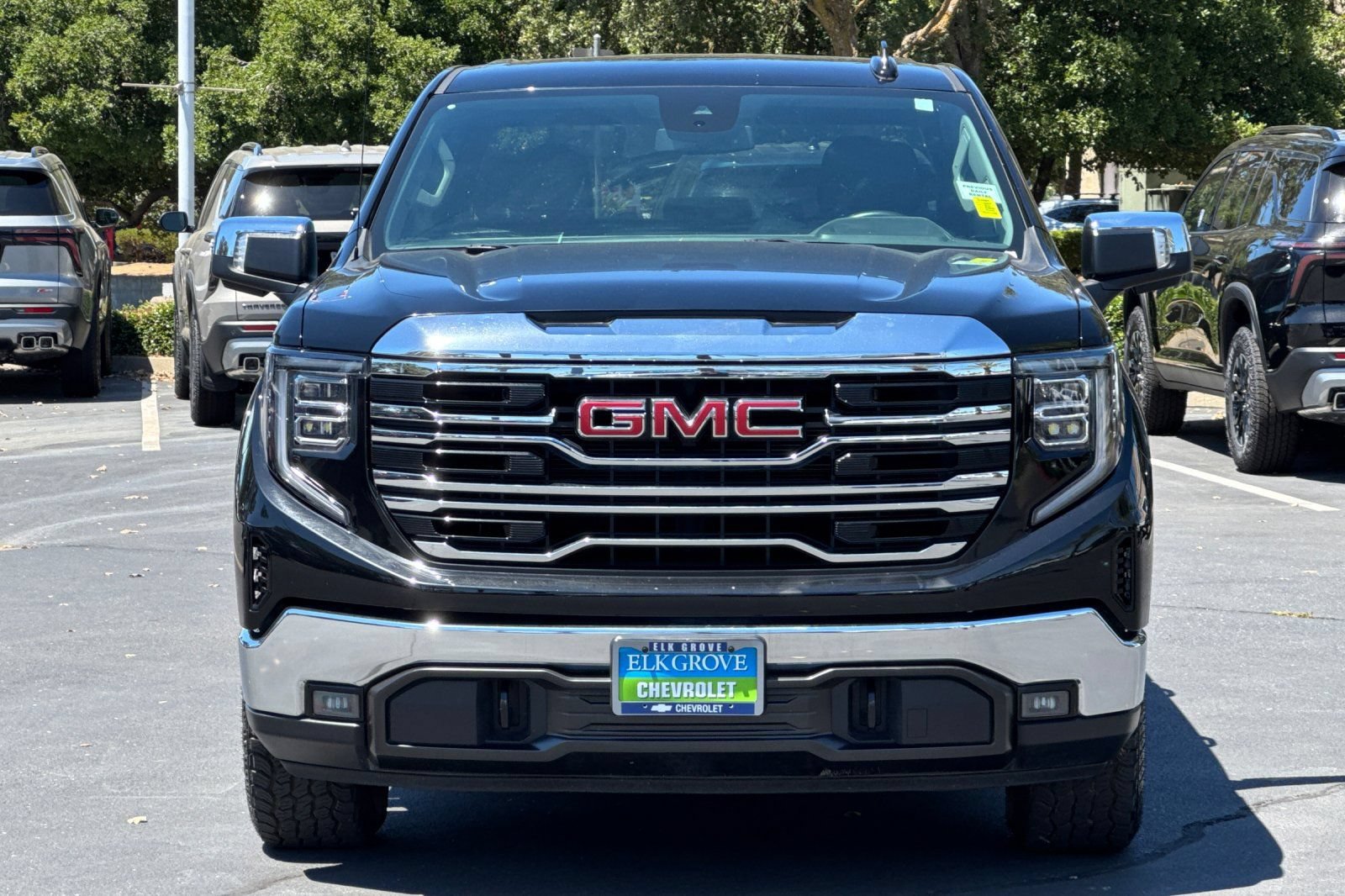 Certified 2025 GMC Sierra 1500 SLT AWD/4WD image 8