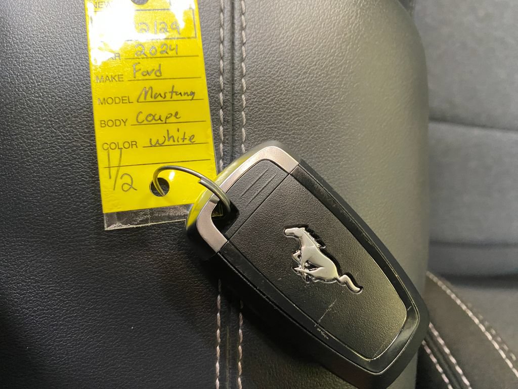 Used 2024 Ford Mustang Coupe RWD image 43