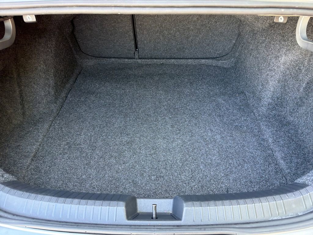 Used 2024 Volkswagen Jetta S image 30
