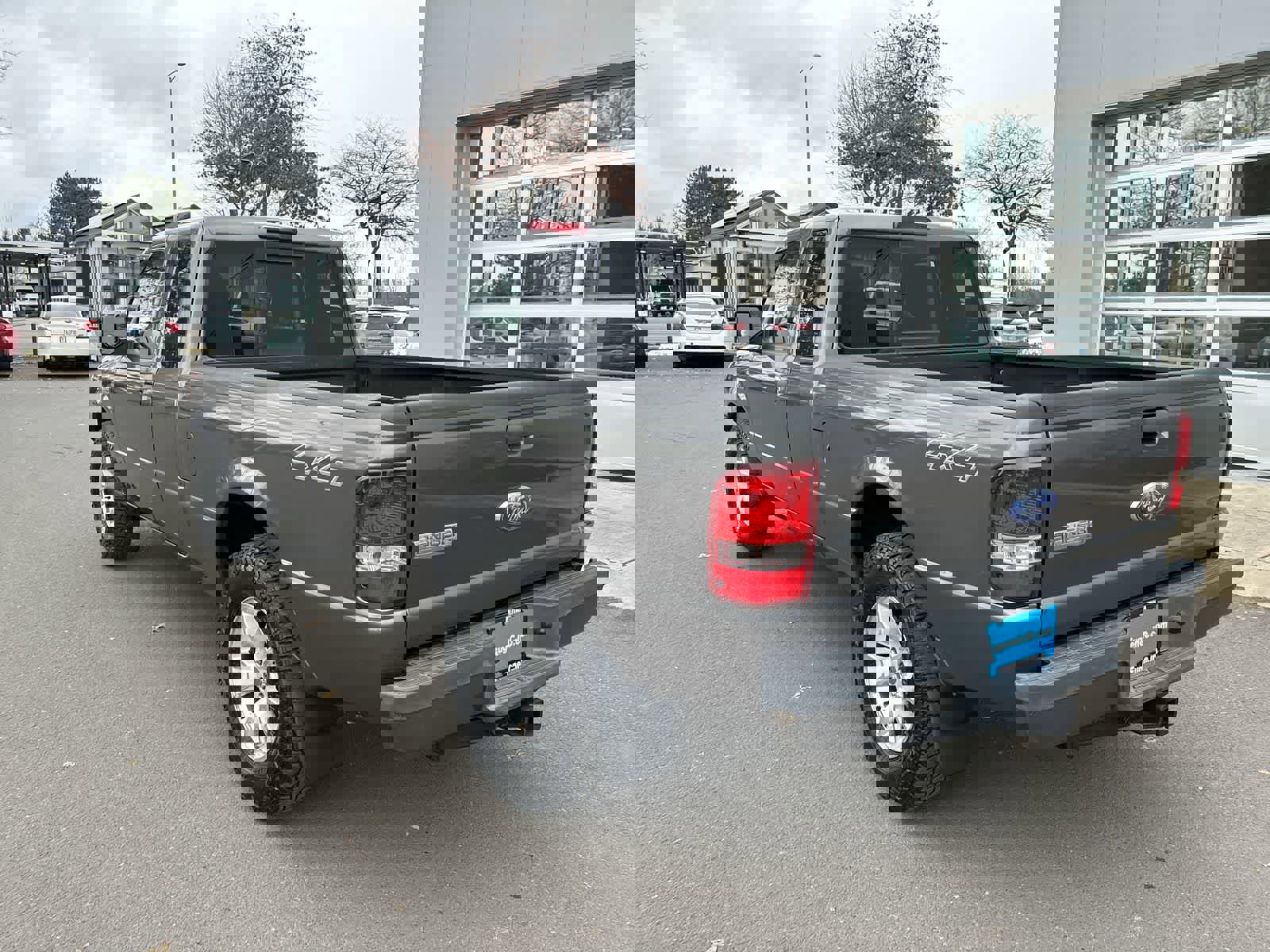 Used 2010 Ford Ranger XLT image 3