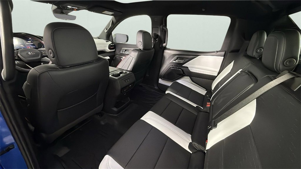 Used 2025 Chevrolet Silverado EV RST image 29