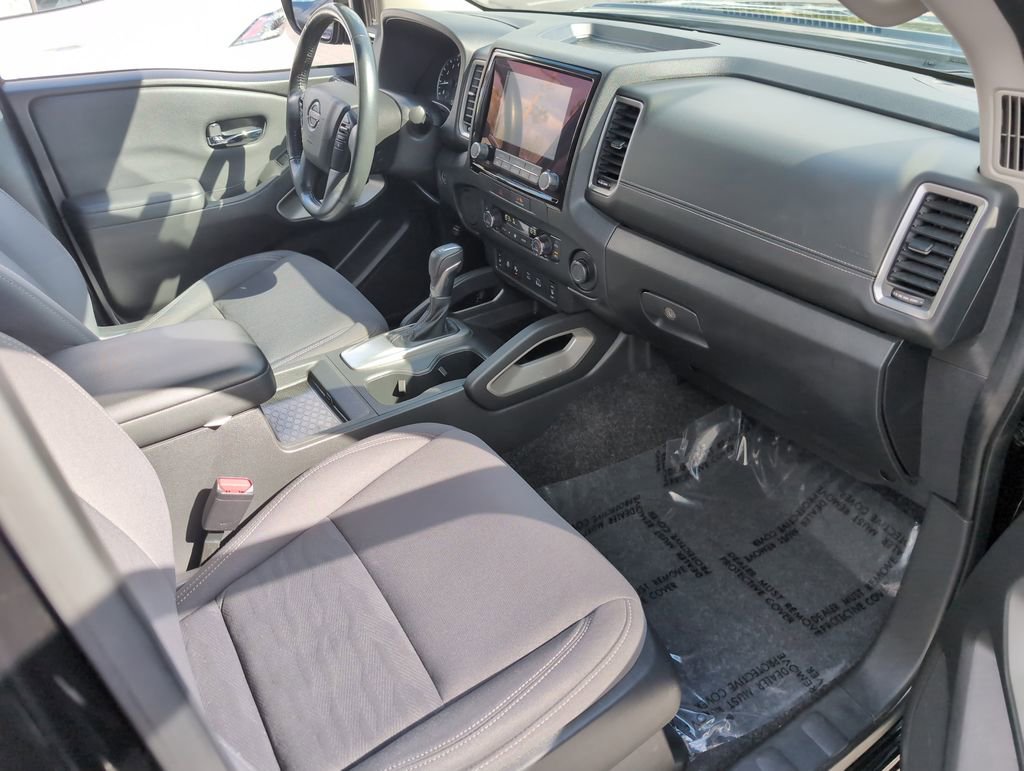 Used 2022 Nissan Frontier SV image 19