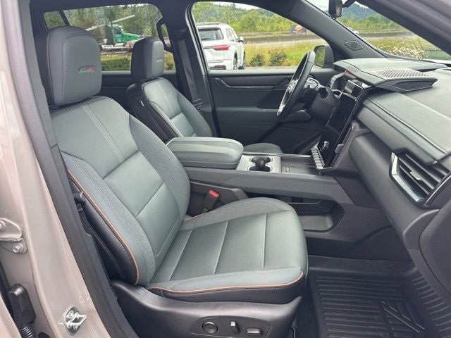 Used 2026 GMC Acadia AT4 AWD/4WD image 15