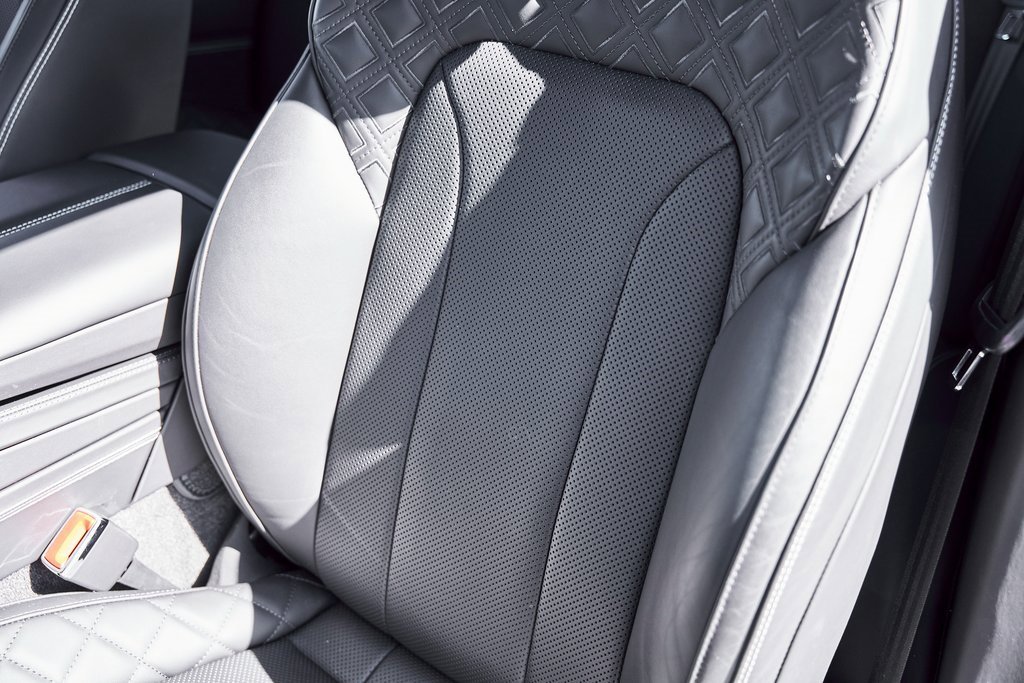 Used 2022 Bentley Continental GT image 42