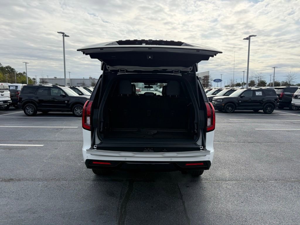 New 2026 Ford Expedition Platinum w/ Stealth Appearance Package image 7