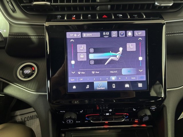 New 2025 Jeep Grand Cherokee Laredo X w/ Luxury Tech Group I image 23