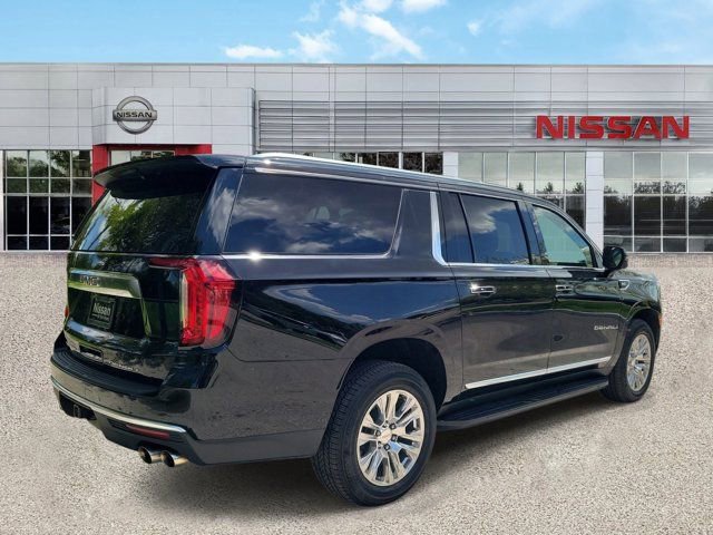 Used 2021 GMC Yukon XL Denali image 4