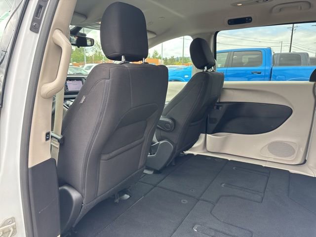 Used 2023 Chrysler Voyager LX FWD image 15