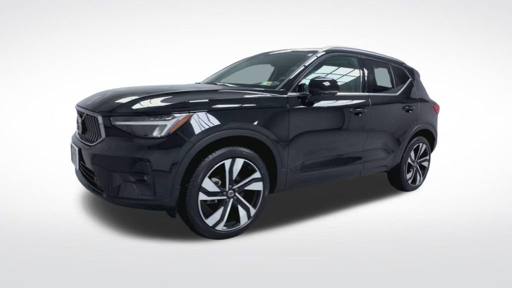 Used 2024 Volvo XC40 B5 Plus w/ Climate Package AWD/4WD image 21
